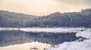 Besneeuwd winterlandschap, beeld bij het opmaken van de balans van een nalatenschap